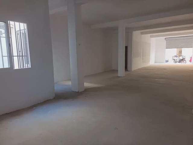 Erhverv til salg i Benetússer - € 75.000 (Ref: 10165299)