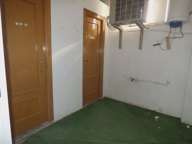 Komercyjne na sprzedaż w Cami Real, Miasto Walencja - 95 000 € (Ref: 10165300)