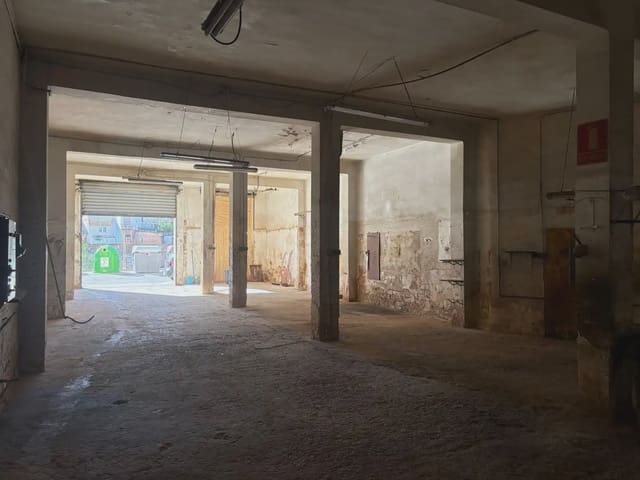 Kommersiell att hyra i Paiporta - 700 € (Ref: 10165309)