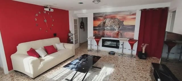 4 makuuhuone Kattohuoneisto myytävänä paikassa Catarroja - 270 000 € (Ref: 10165321)