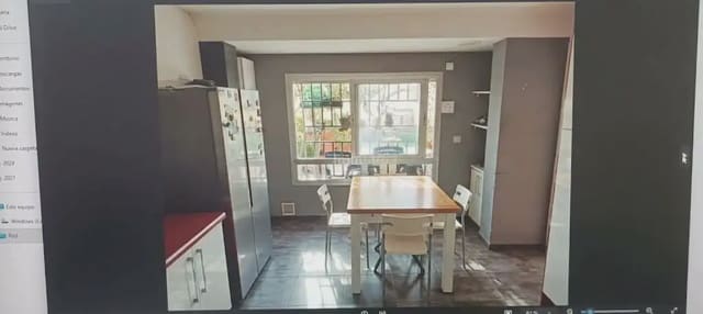 4 makuuhuone Kattohuoneisto myytävänä paikassa Catarroja - 270 000 € (Ref: 10165321)