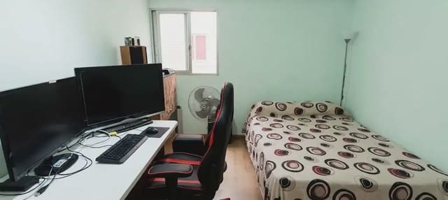 4 makuuhuone Kattohuoneisto myytävänä paikassa Catarroja - 270 000 € (Ref: 10165321)