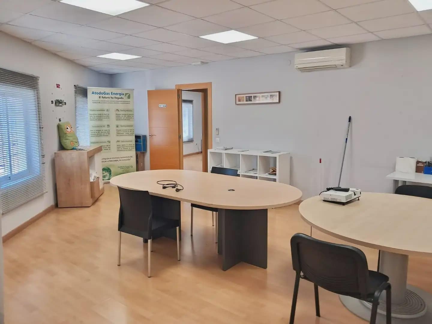 Komercyjne do wynajęcia w Loriguilla - 2 200 € (Ref: 10165322)