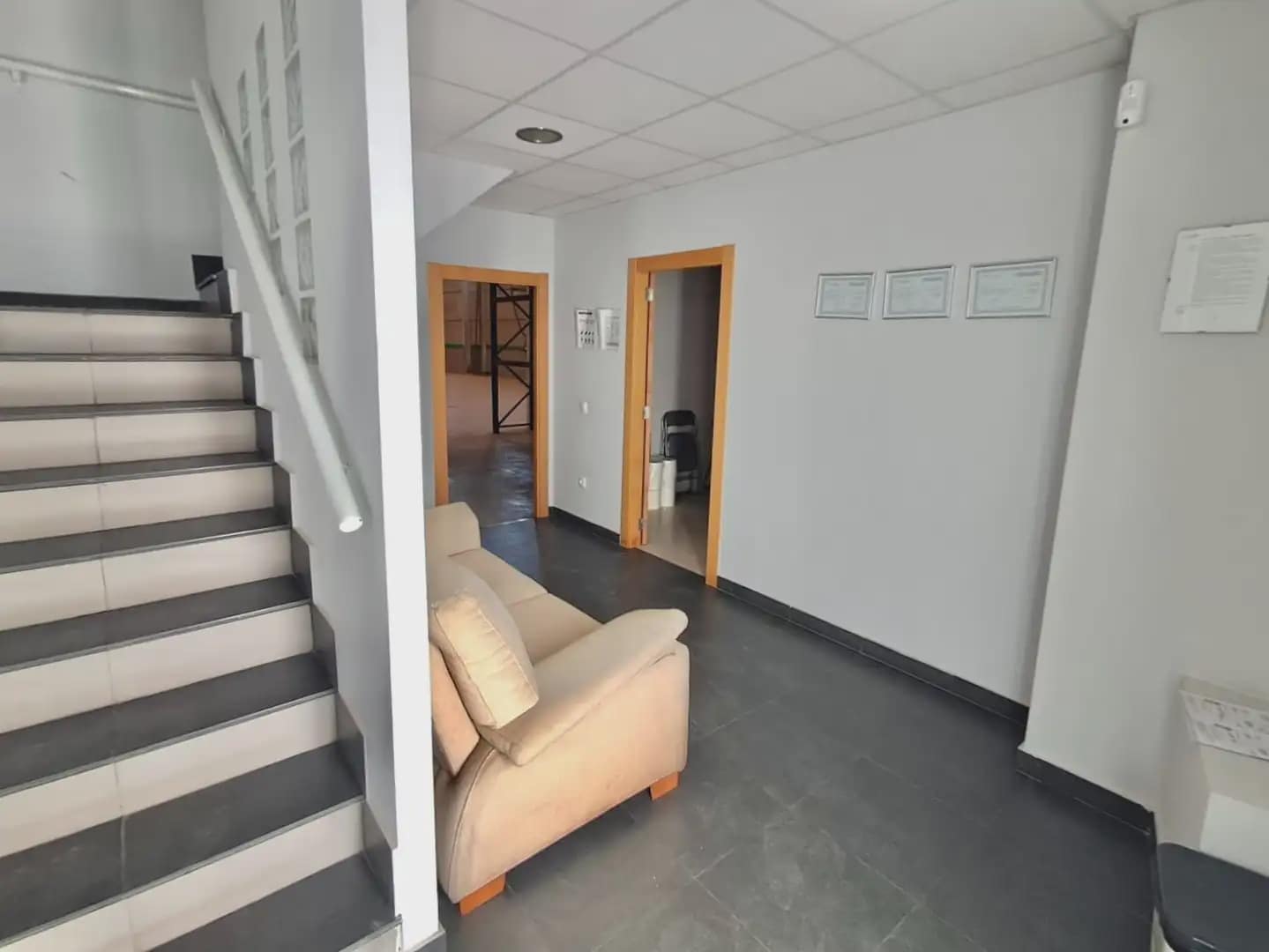 Komercyjne do wynajęcia w Loriguilla - 2 200 € (Ref: 10165322)