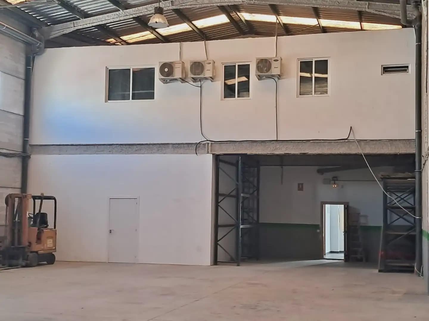 Komercyjne do wynajęcia w Loriguilla - 2 200 € (Ref: 10165322)