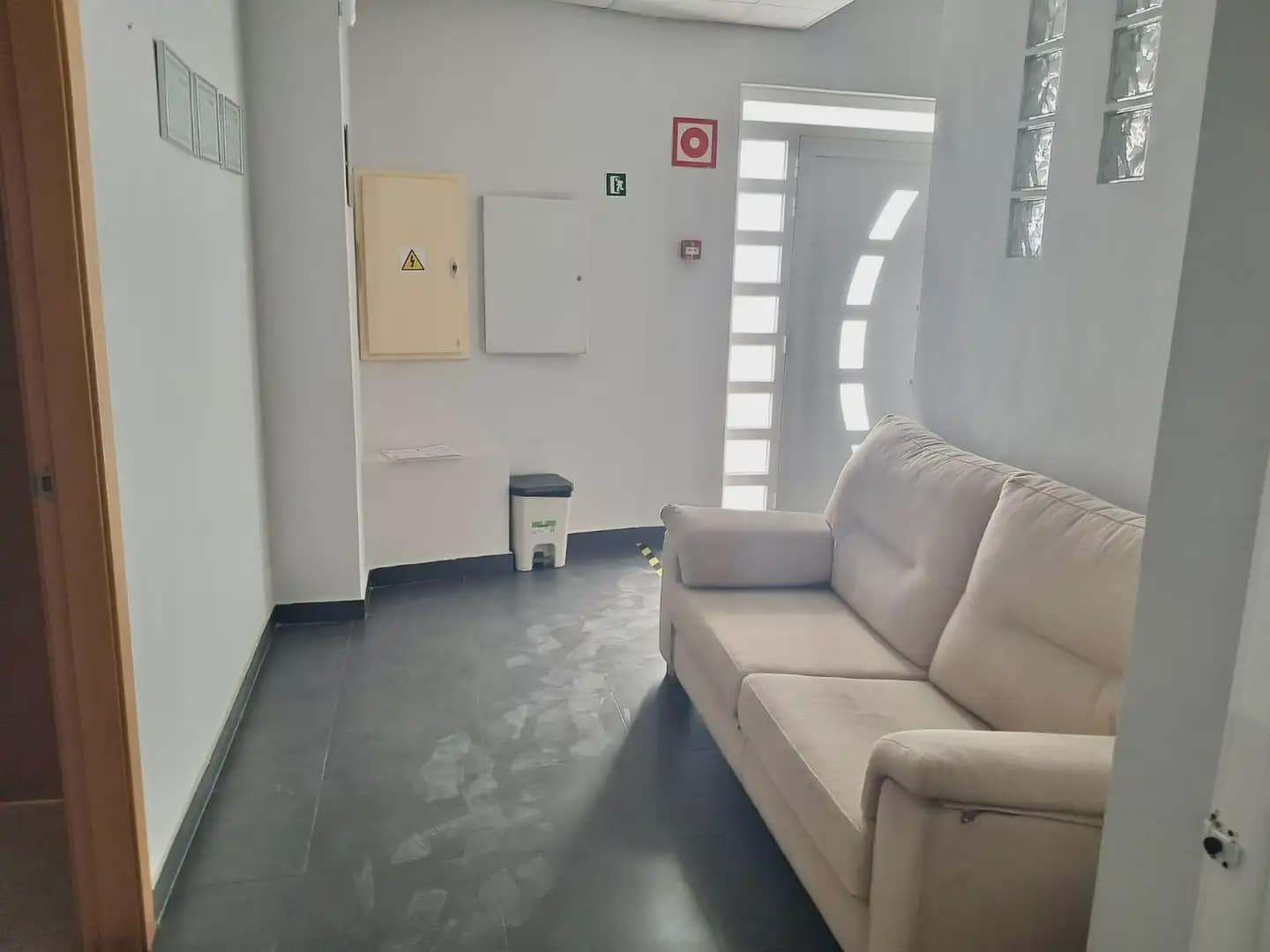 Komercyjne do wynajęcia w Loriguilla - 2 200 € (Ref: 10165322)