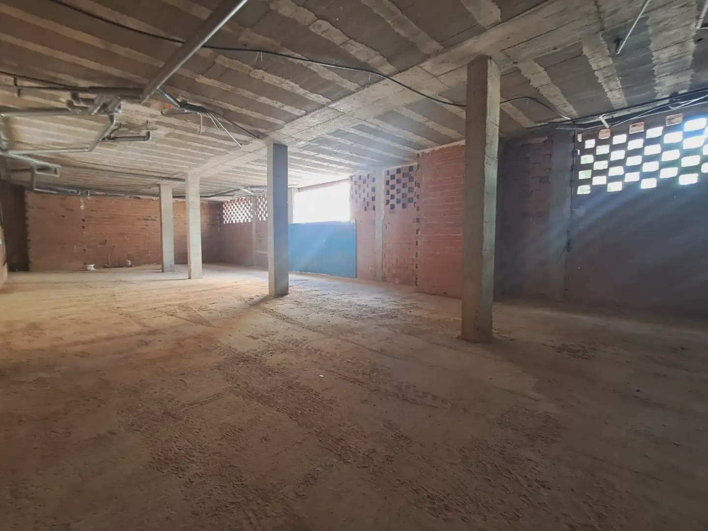 Kommersiell att hyra i Paiporta - 1 800 € (Ref: 10165329)
