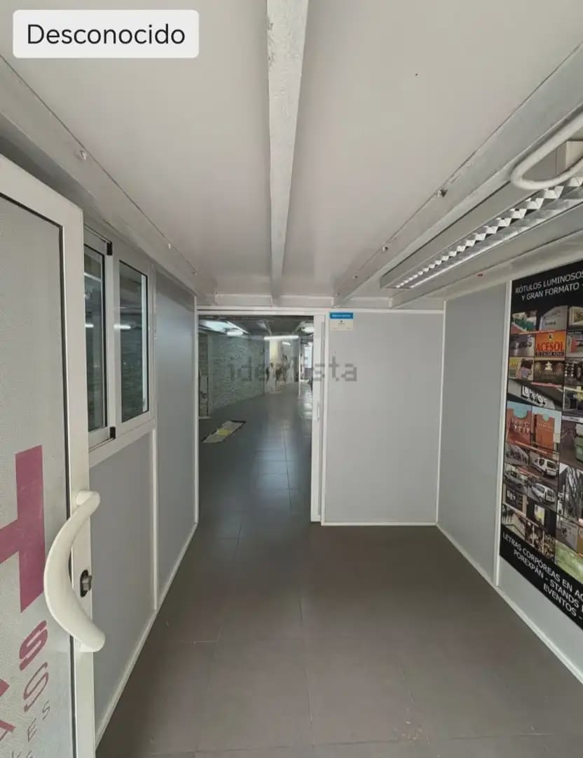 Commercieel te koop in Valencia stad - € 200.000 (Ref: 10165336)