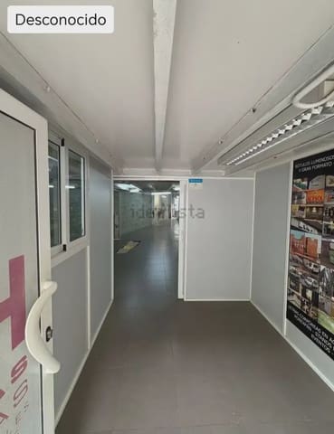 Commercieel te koop in La Petxina, Valencia stad - € 200.000 (Ref: 10165336)