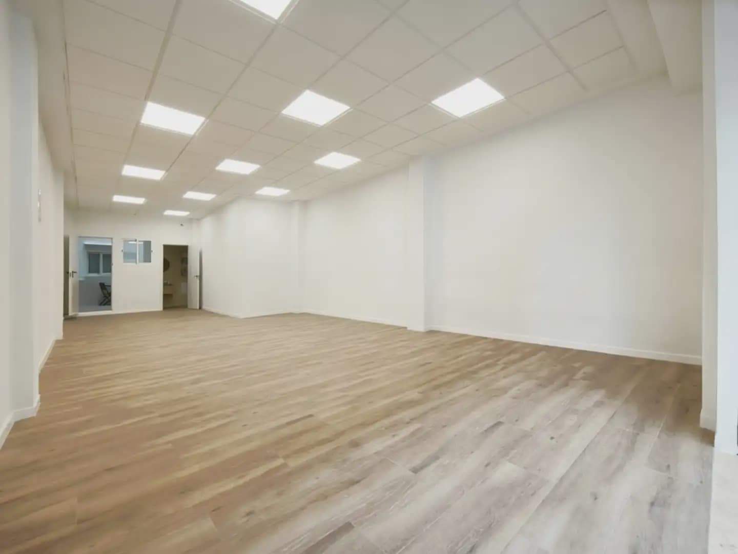 Comercial para arrendar em Paiporta - 700 € (Ref: 10185952)