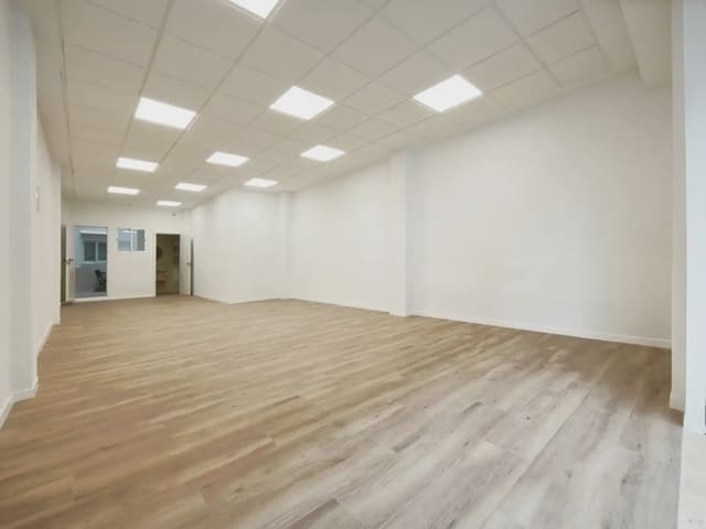 Comercial para arrendar em Paiporta - 700 € (Ref: 10185952)