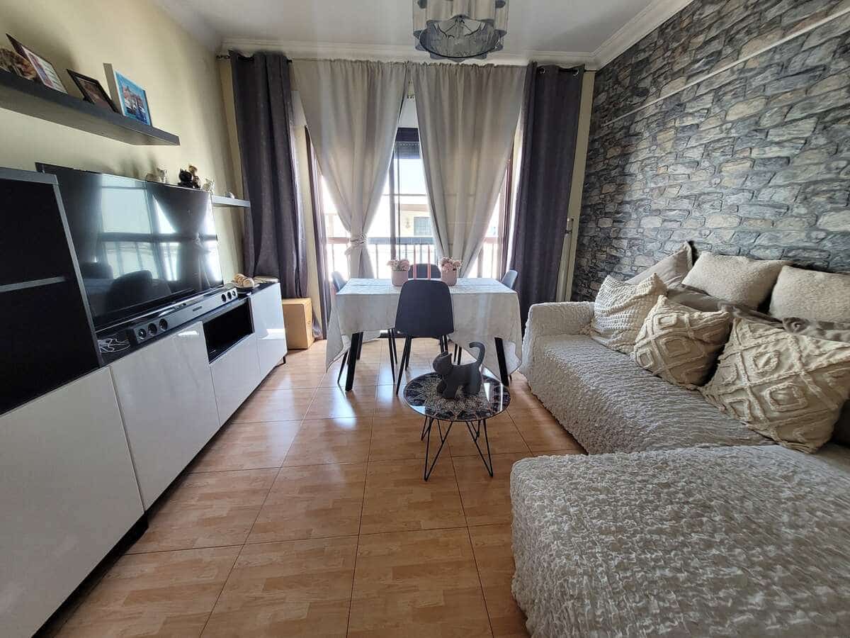 3 bedroom Flat for sale in Arrecife - € 225,000 (Ref: 10017000)