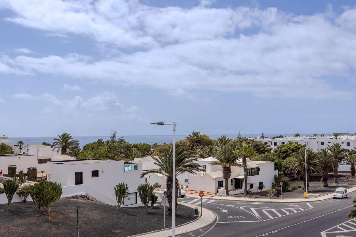 4 soveværelse Byhus til salg i Costa Teguise med garage - € 395.000 (Ref: 10141604)