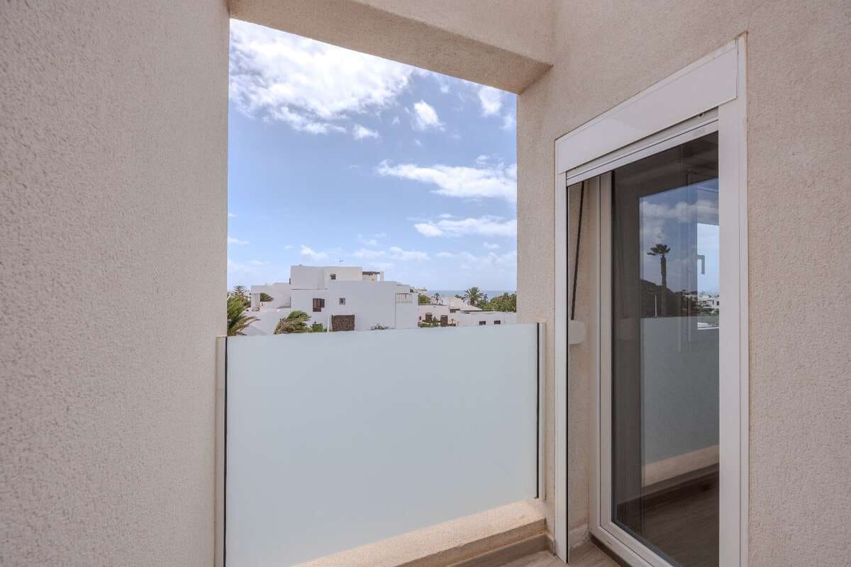 4 soveværelse Byhus til salg i Costa Teguise med garage - € 395.000 (Ref: 10141604)