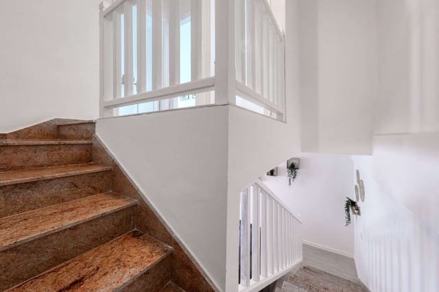 Virksomhed til salg i Playa Blanca, Yaiza - € 4.000.000 (Ref: 10160813)
