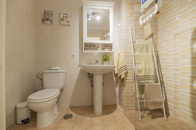 2 soveværelse Lejlighed til salg i Arrecife - € 190.000 (Ref: 9085996)