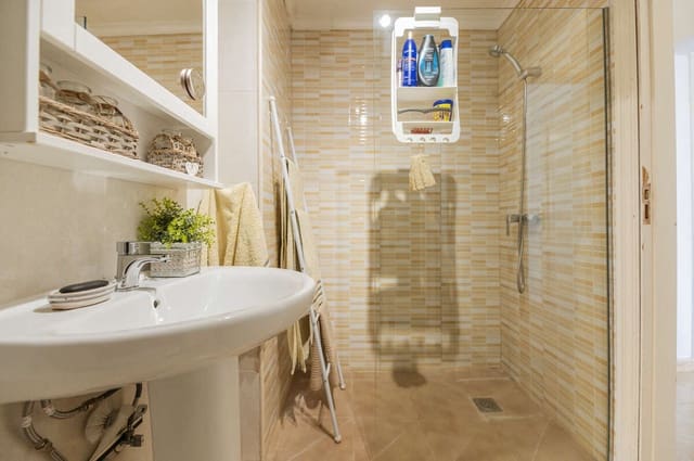 2 soveværelse Lejlighed til salg i Arrecife - € 190.000 (Ref: 9085996)