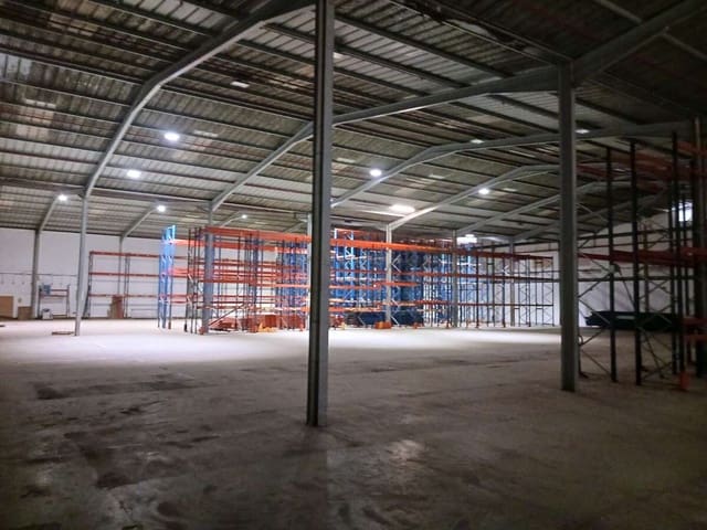 Erhverv til leje i Playa Honda, San Bartolomé med garage - € 35.000 (Ref: 9085999)