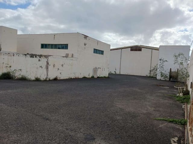 Erhverv til leje i Playa Honda, San Bartolomé med garage - € 35.000 (Ref: 9085999)