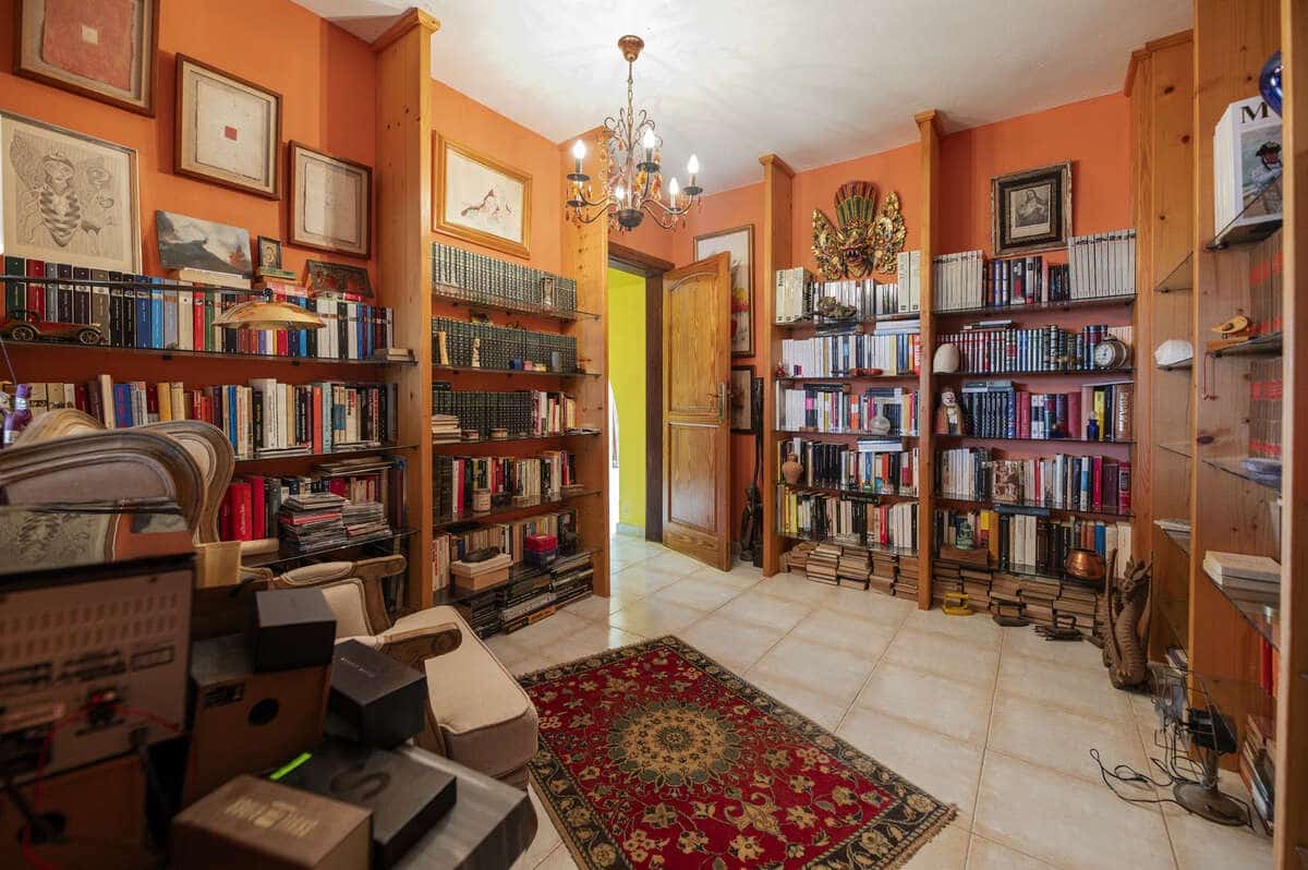 3 bedroom Villa for sale in Tahiche with pool garage - € 1,180,000 (Ref: 9086003)