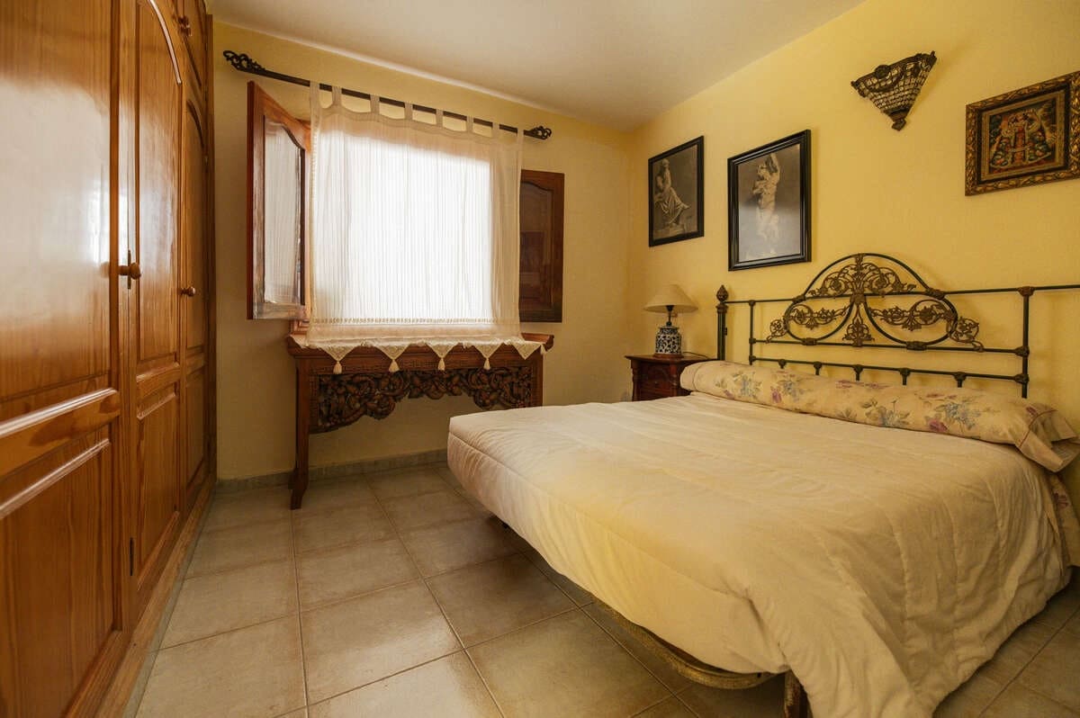 3 bedroom Villa for sale in Tahiche with pool garage - € 1,180,000 (Ref: 9086003)