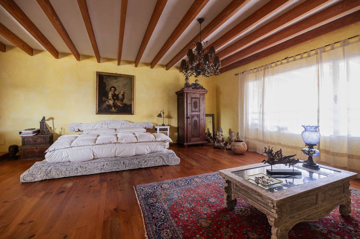 3 bedroom Villa for sale in Tahiche with pool garage - € 1,180,000 (Ref: 9086003)