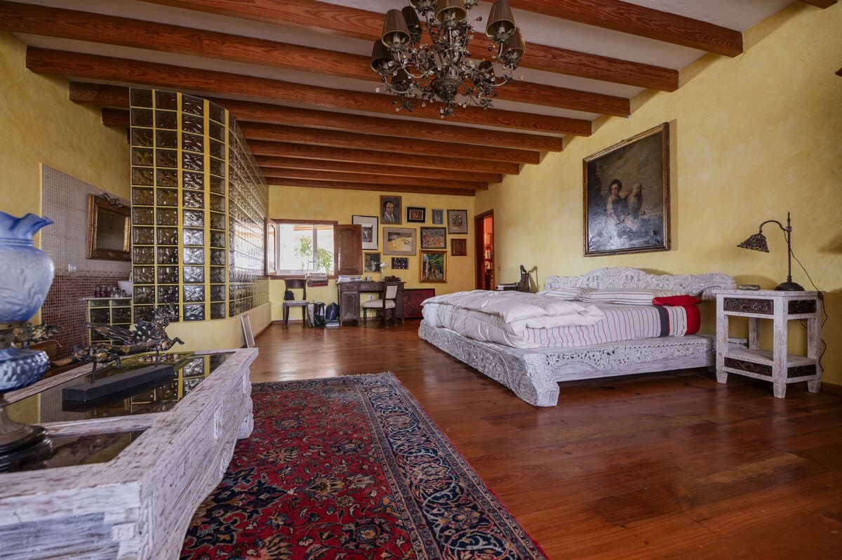 3 bedroom Villa for sale in Tahiche with pool garage - € 1,180,000 (Ref: 9086003)