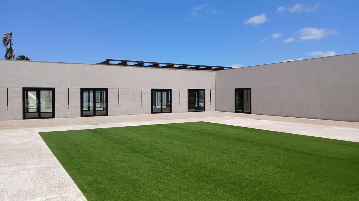 Commercial for rent in Costa Teguise with garage - € 1,250 (Ref: 9086006)