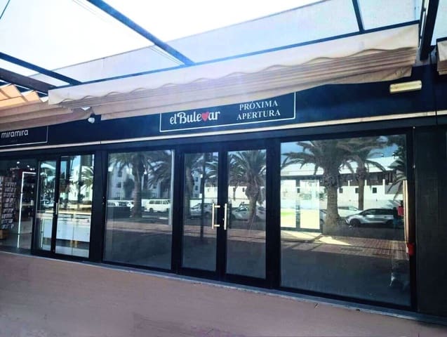 Commercial for rent in Costa Teguise, Teguise with garage - € 1,250 (Ref: 9086006)