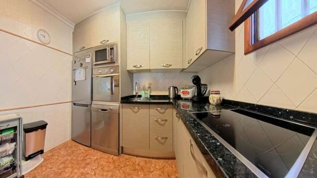 2 quarto Apartamento para venda em Puerto del Carmen, Tías - 290 000 € (Ref: 9086007)