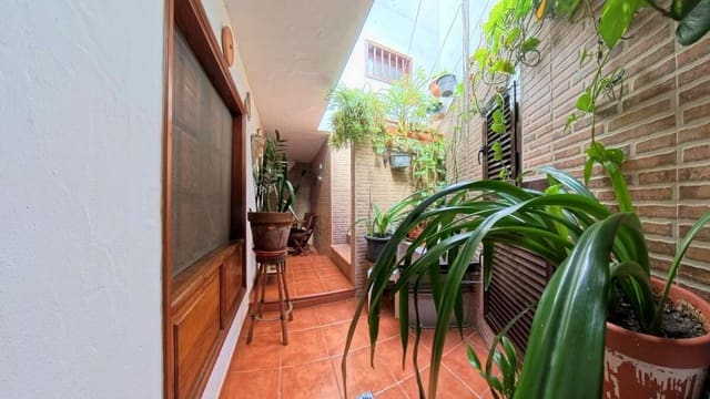 2 soveværelse Lejlighed til salg i Puerto del Carmen, Tías - € 290.000 (Ref: 9086007)