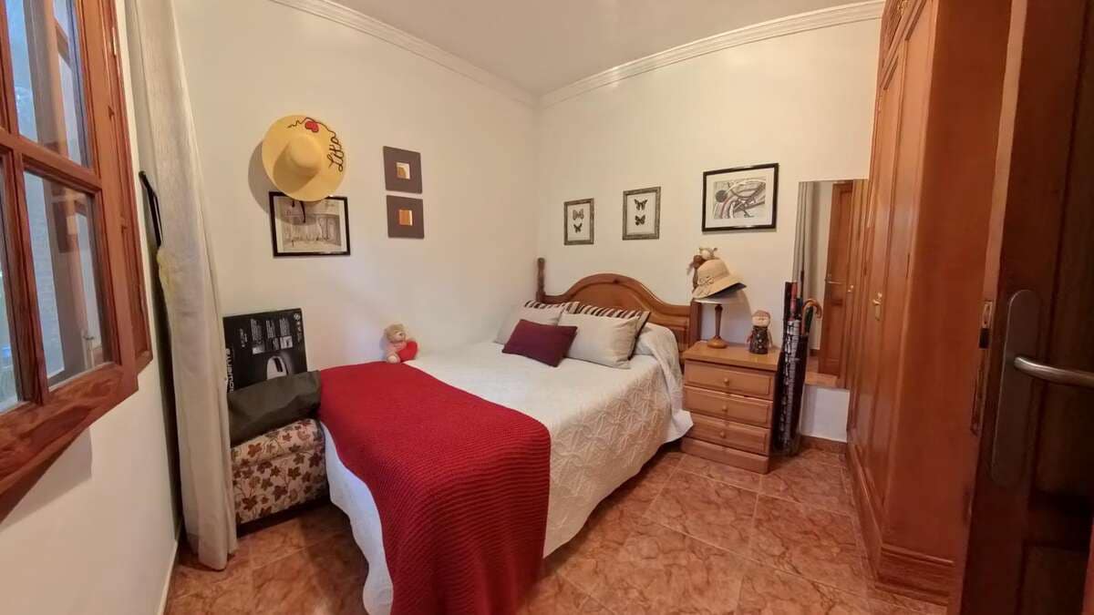 2 bedroom Apartment for sale in Puerto del Carmen - € 290,000 (Ref: 9086007)