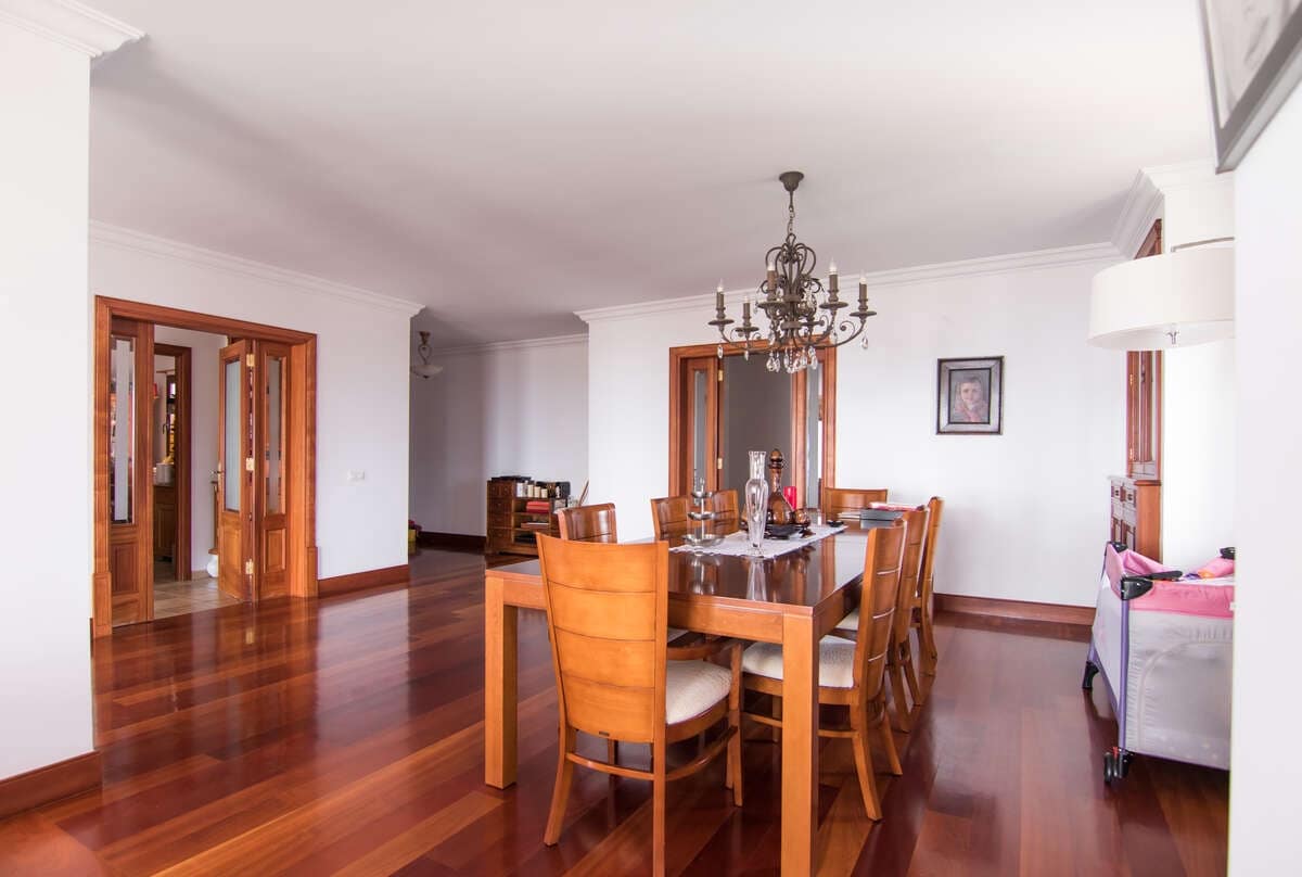 4 quarto Moradia para venda em Macher com piscina garagem - 1 050 000 € (Ref: 9086008)