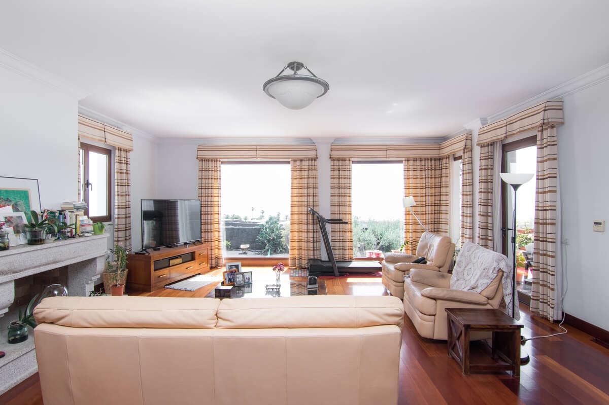 4 quarto Moradia para venda em Macher com piscina garagem - 1 050 000 € (Ref: 9086008)