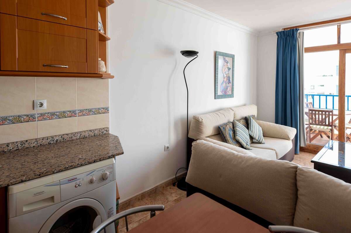 1 soverom Leilighet til salgs i Puerto del Carmen - € 215 000 (Ref: 9086011)