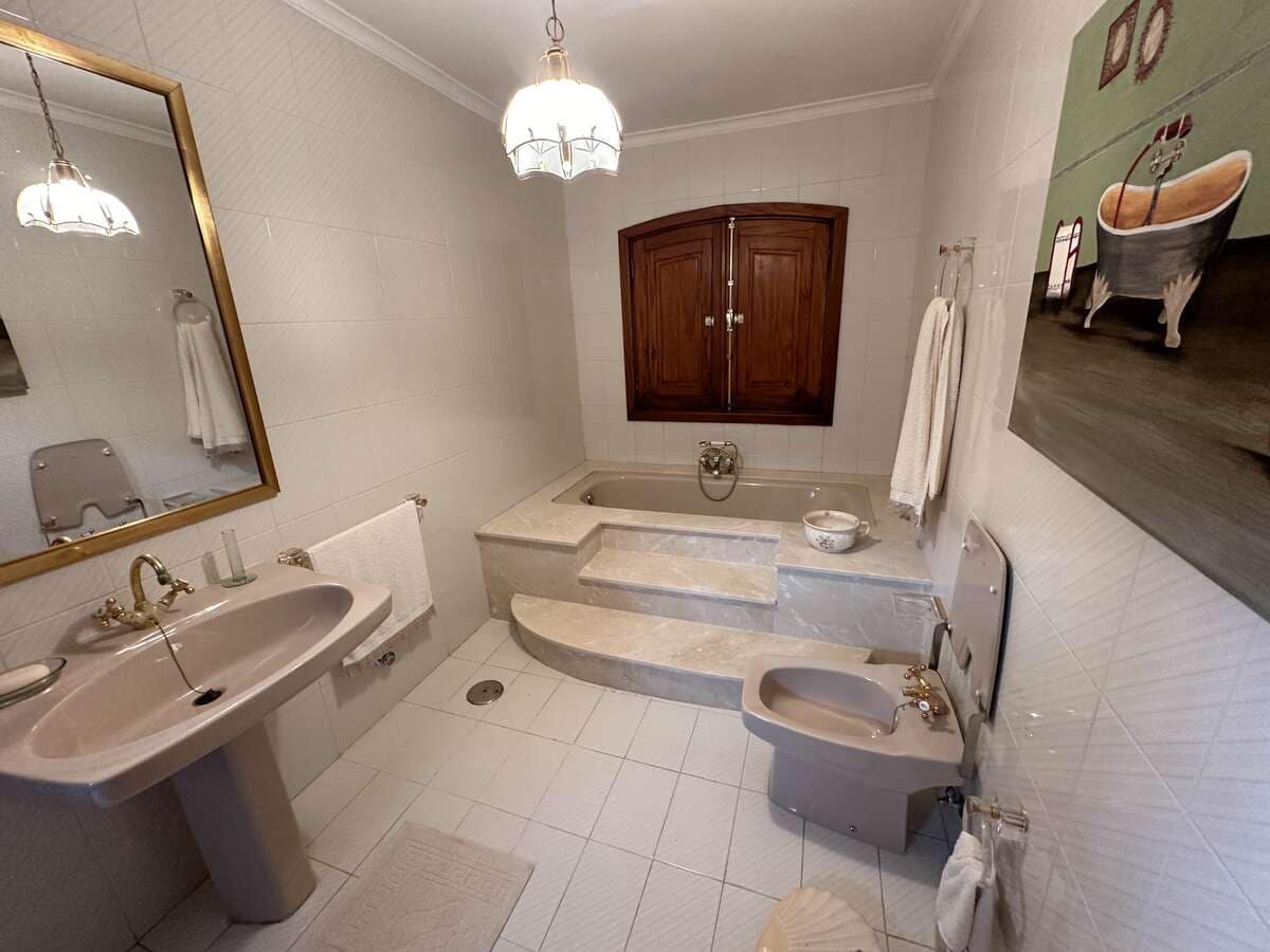 3 soverom Villa til salgs i Macher med garasje - € 865 000 (Ref: 9086014)