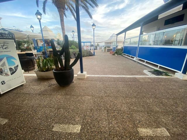 Commercieel te koop in Costa Teguise, Teguise - € 360.000 (Ref: 9086017)
