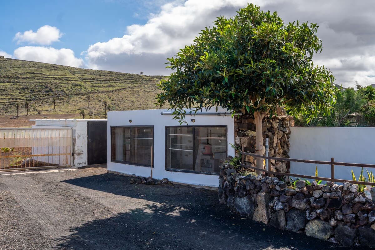 4 bedroom Finca/Country House for sale in Maguez with garage - € 390,000 (Ref: 9086018)