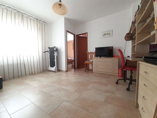 4 soveværelse Lejlighed til salg i Arrecife med garage - € 225.000 (Ref: 9088271)