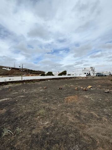 Terreno para Construção para venda em San Bartolomé - 132 000 € (Ref: 9100428)