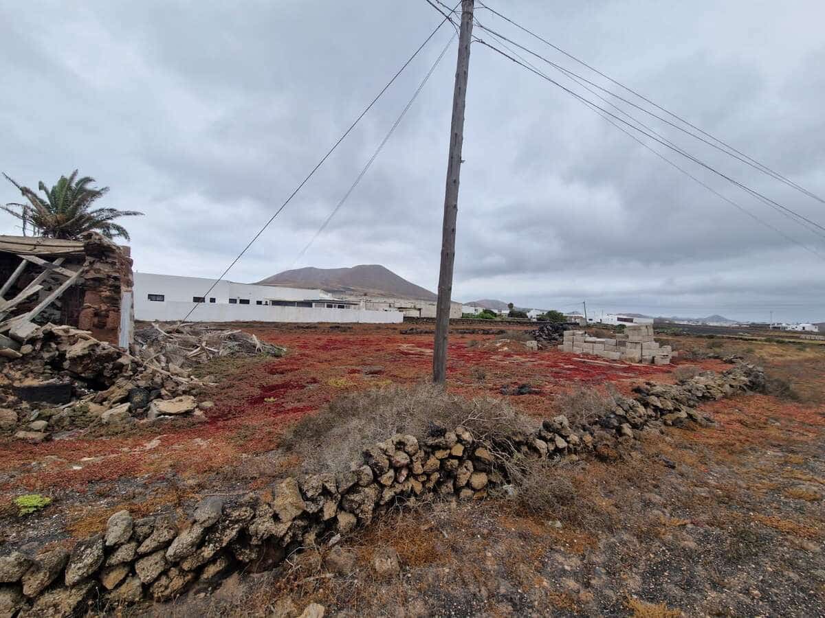 Building Plot for sale in Tiagua - € 250,000 (Ref: 9126456)