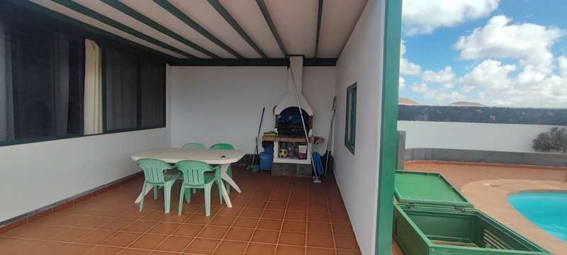 4 bedroom Villa for sale in Conil with pool garage - € 685,000 (Ref: 9242587)