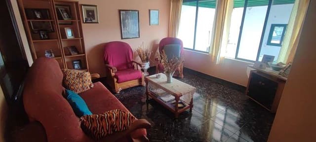 4 makuuhuone Huvila myytävänä paikassa Conil, Tías mukana uima-altaan 
autotalli - 685 000 € (Ref: 9242587)