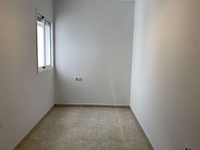 3 soveværelse Lejlighed til salg i Arrecife - € 219.000 (Ref: 9302938)