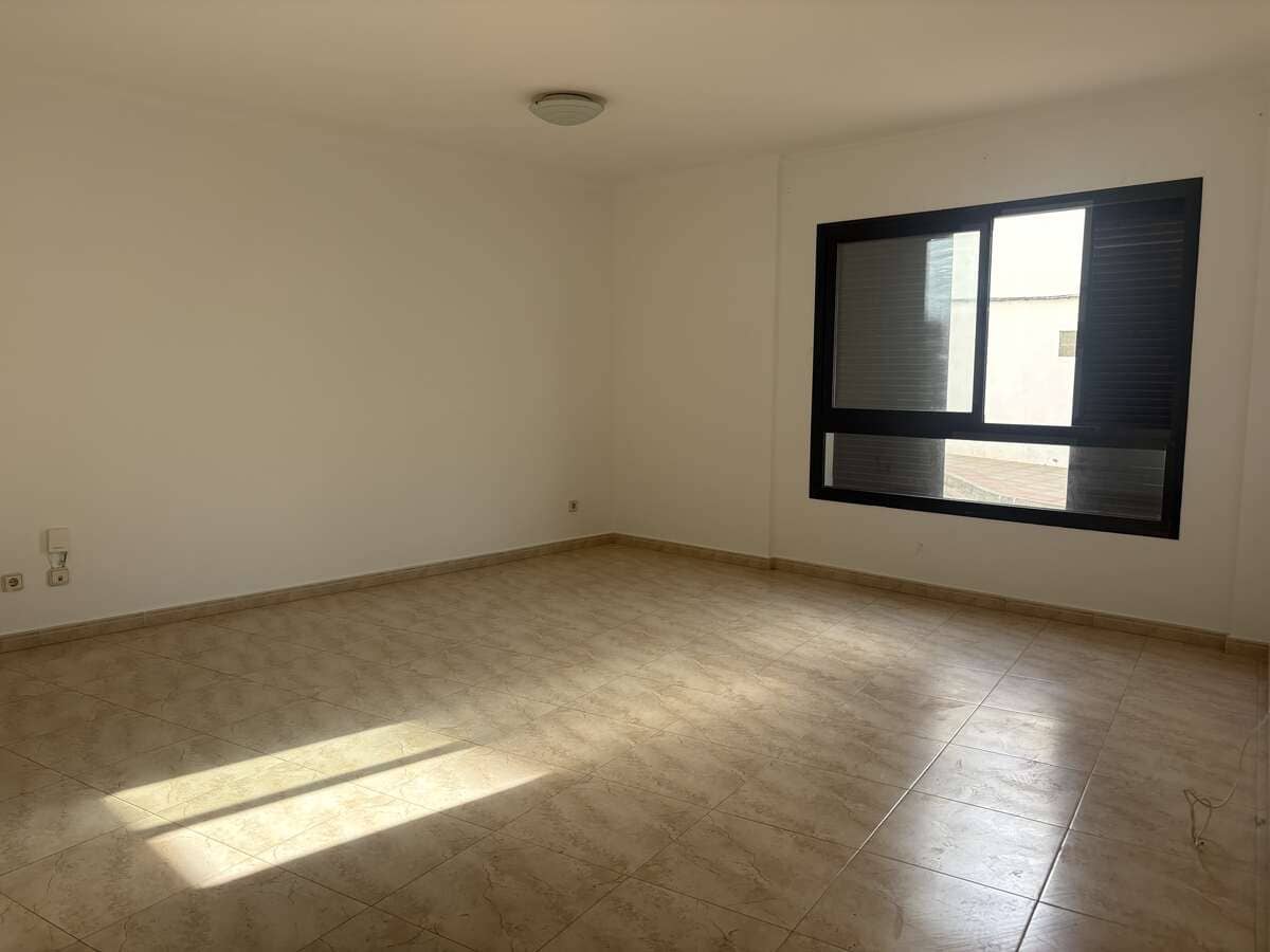 2 chambre Appartement à vendre à Arrecife avec garage - 175 000 € (Ref: 9355377)