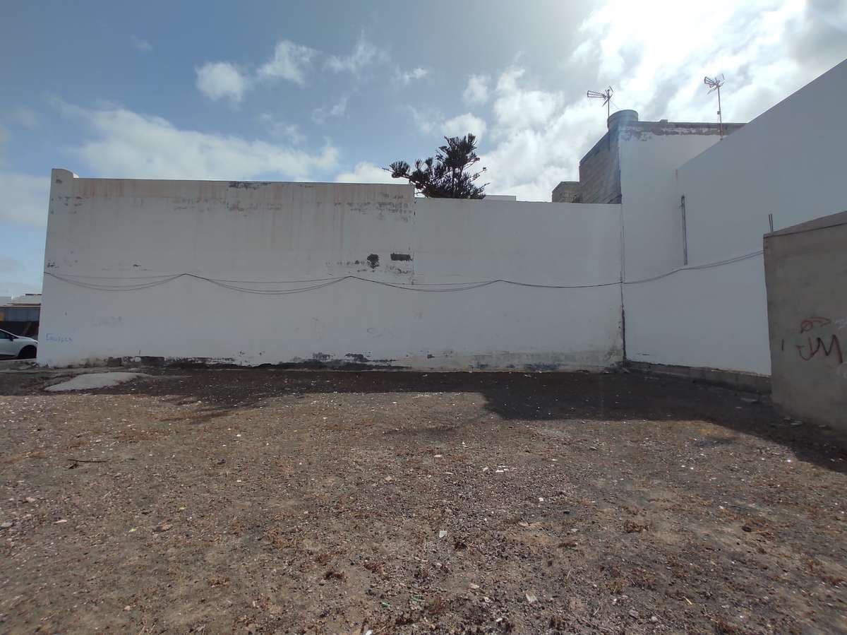 Tomt till salu i Arrecife - 70 000 € (Ref: 9429413)