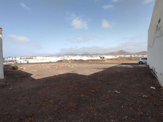 Tomt till salu i Arrecife - 70 000 € (Ref: 9429413)