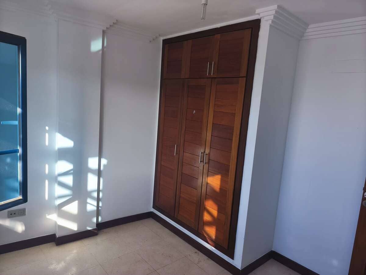 3 bedroom Flat for sale in Playa Honda - € 365,000 (Ref: 9585272)