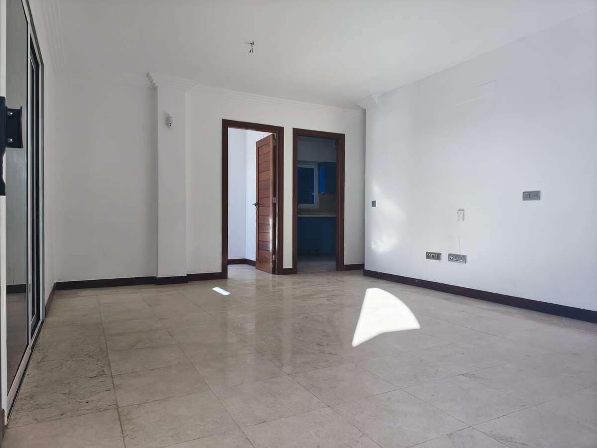 3 bedroom Flat for sale in Playa Honda - € 365,000 (Ref: 9585272)