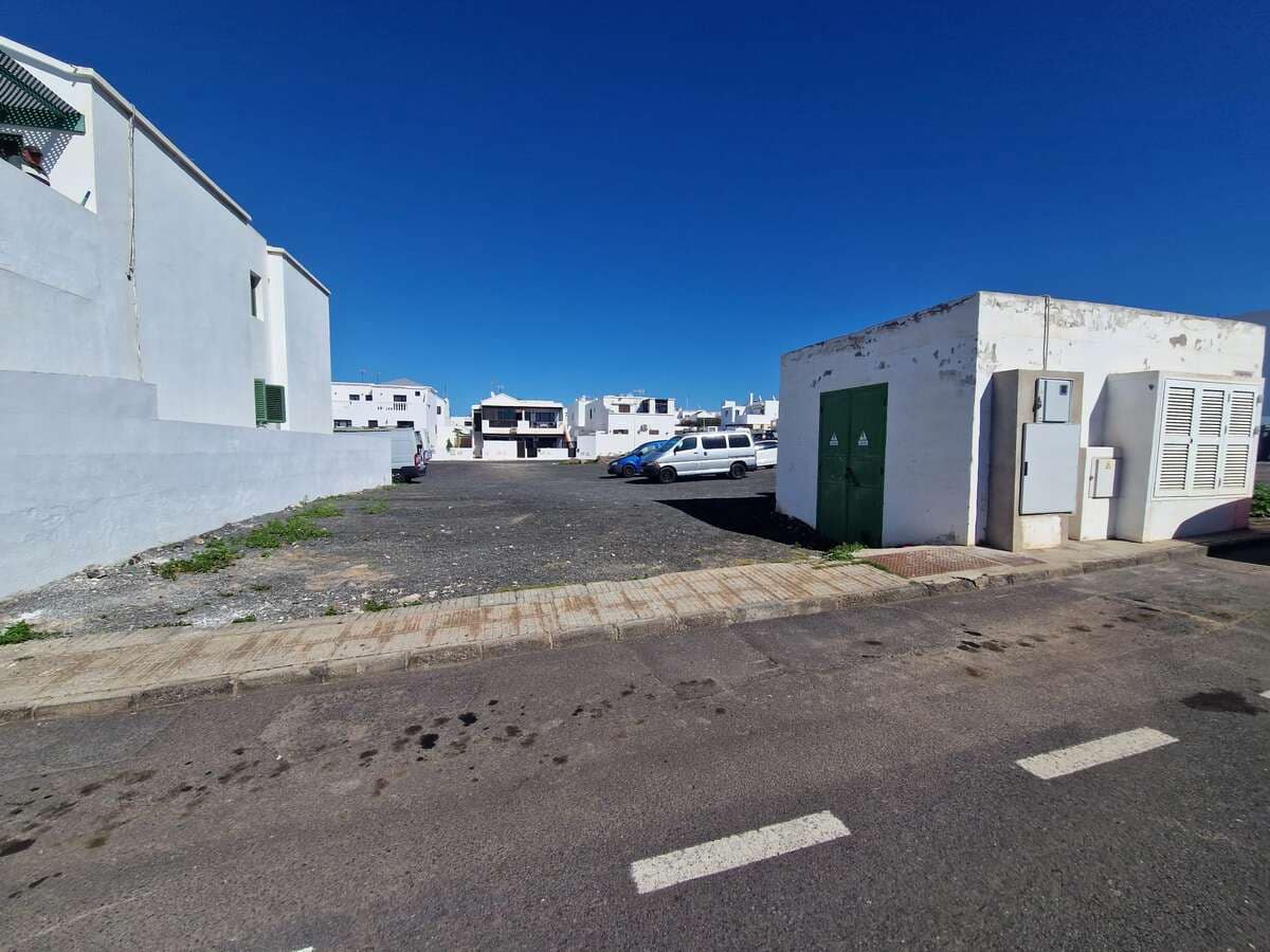 Building Plot for sale in Playa Honda - € 215,000 (Ref: 9594519)